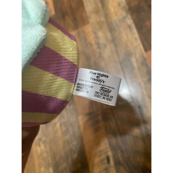 Five Nights at Freddy's Spring‎ Colorway Cupcake Funko Plush 2021 Toy - Picture 2 of 2